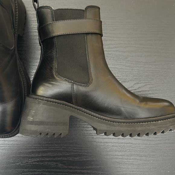 Steve Madden Black Leather Ankle Boots with gold accent. - Picture 14 of 15